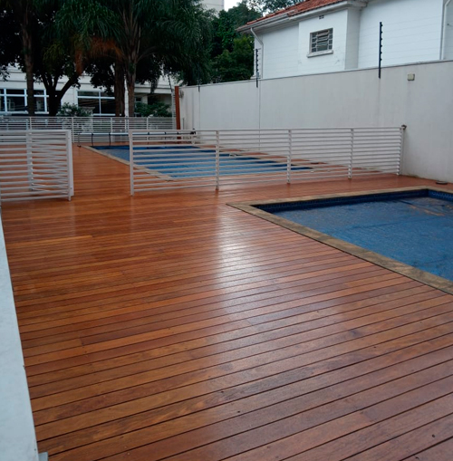 Deck de madeira